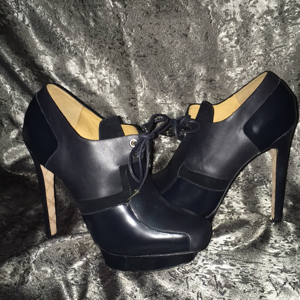 Stiletto - Picture 4 of 5